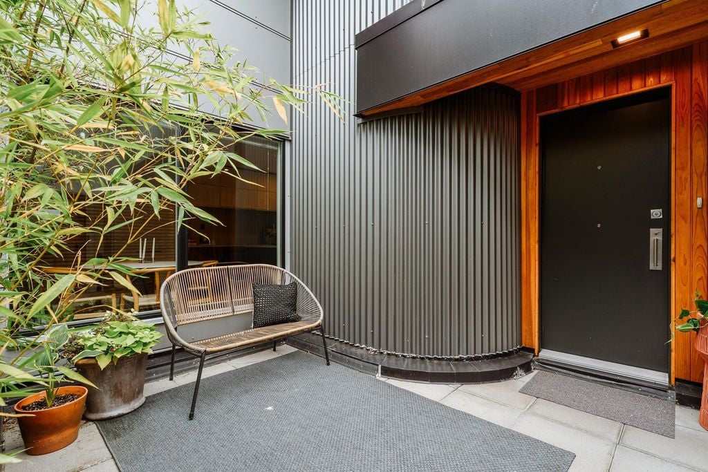 503 E Pender St #7