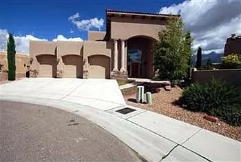 8220 Grape Arbor Ct NE