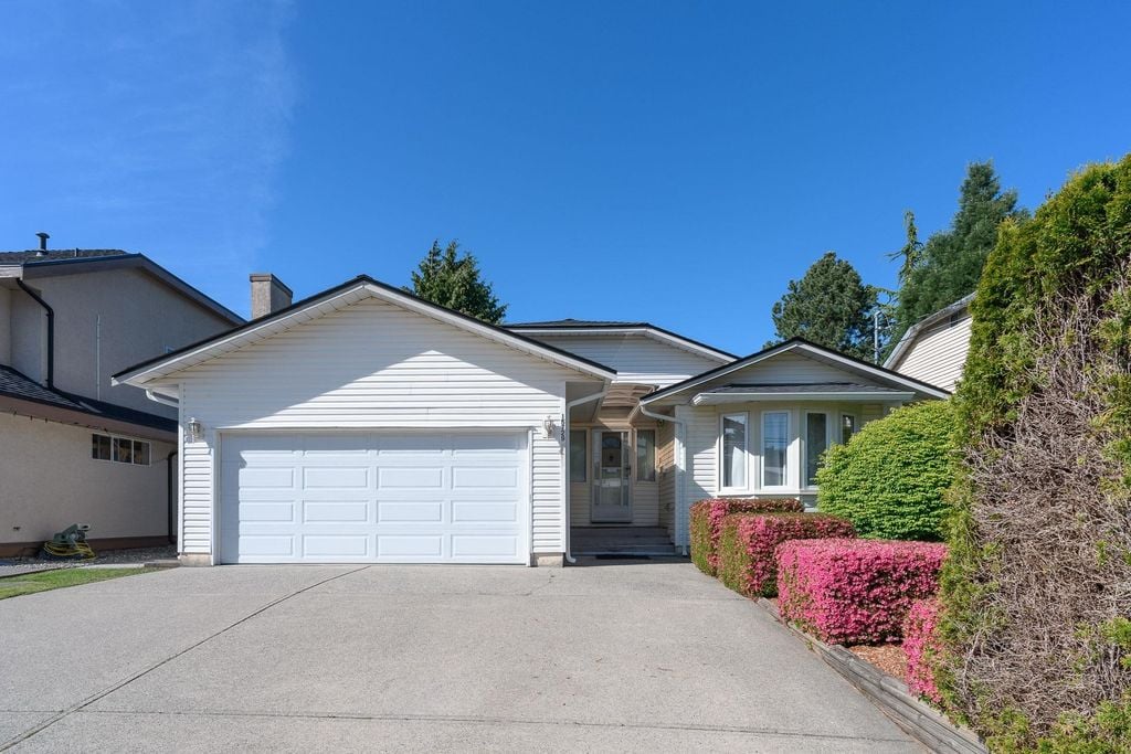 15729 20 Ave