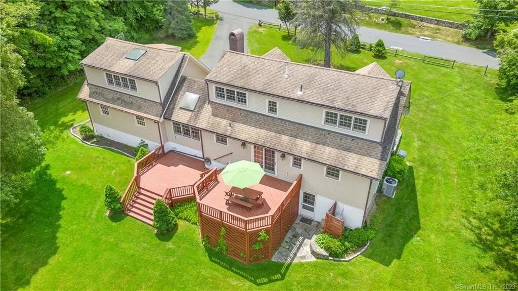 54 Chestnut Hill Road
