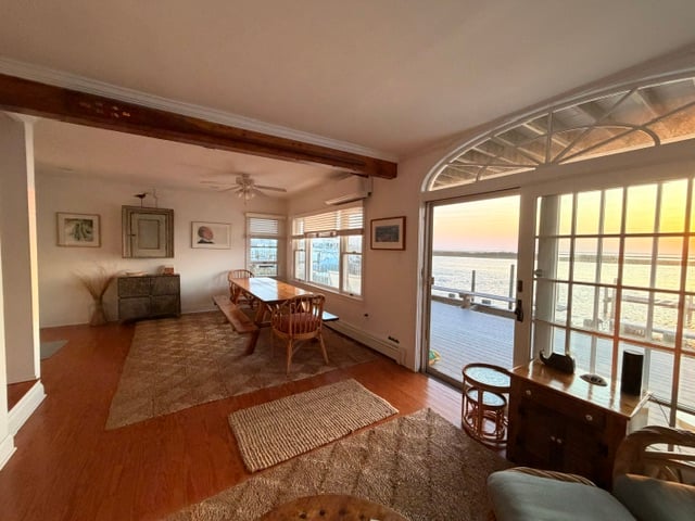 1104 West Ave
