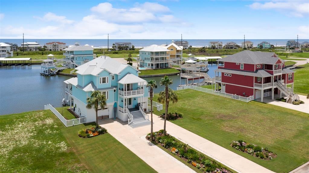 20727 E Sunset Bay Dr