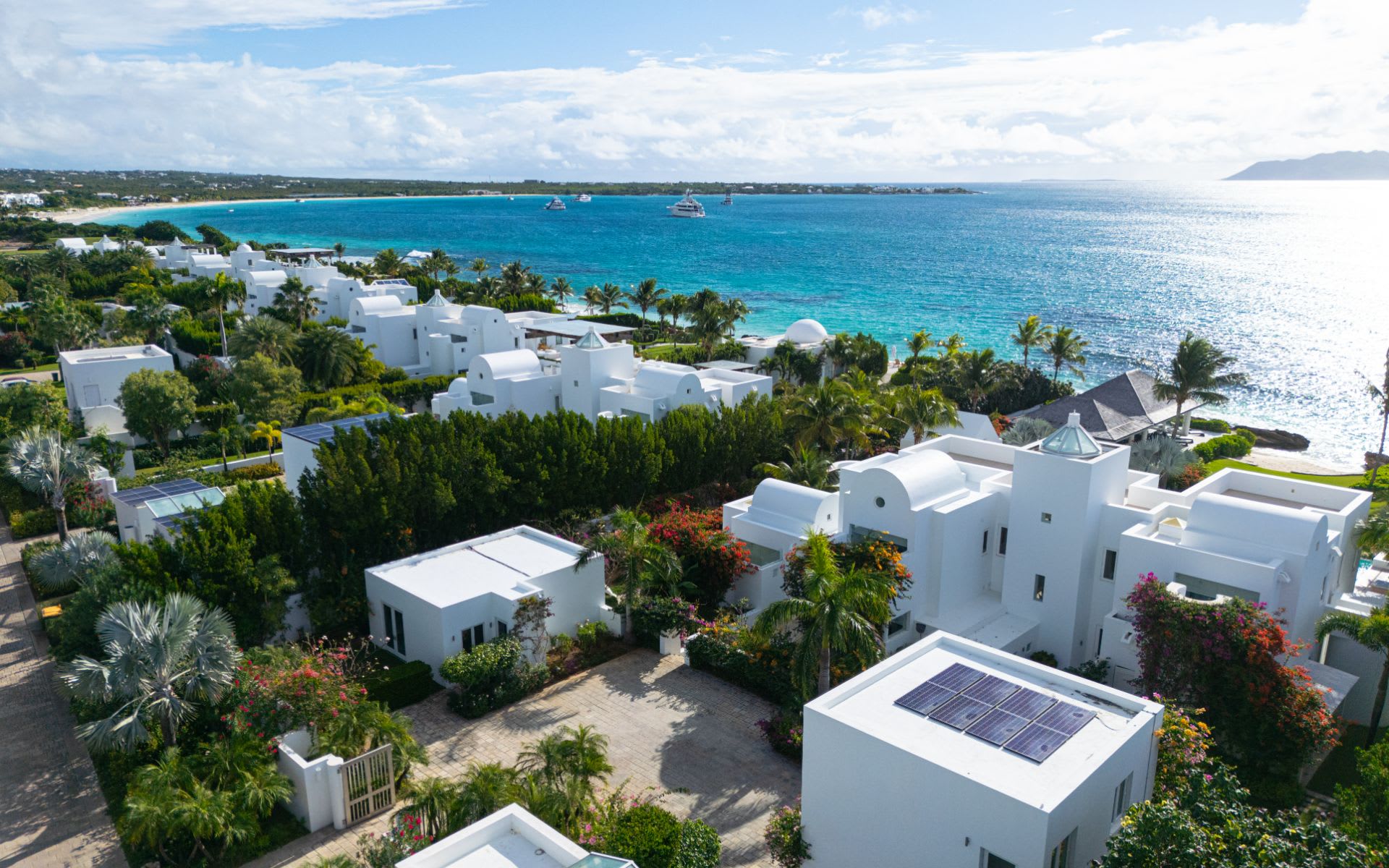 Aurora Estate Home - Private Beach Front Estate 