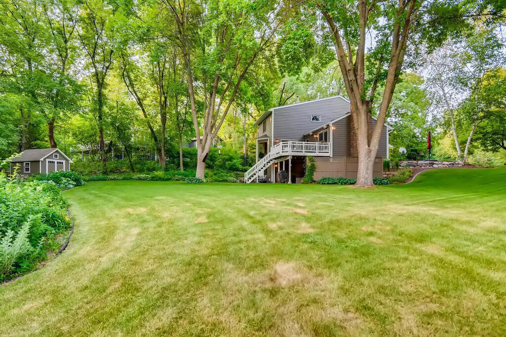 4100 Auburn Dr