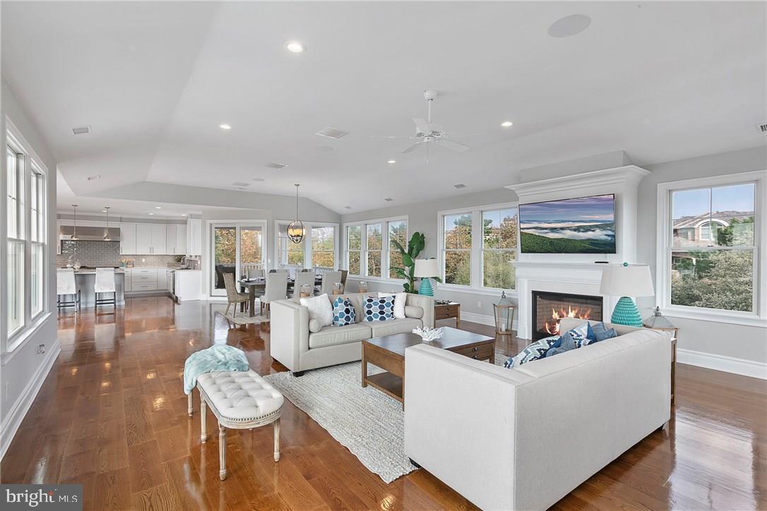 25 Long Beach Blvd, #A