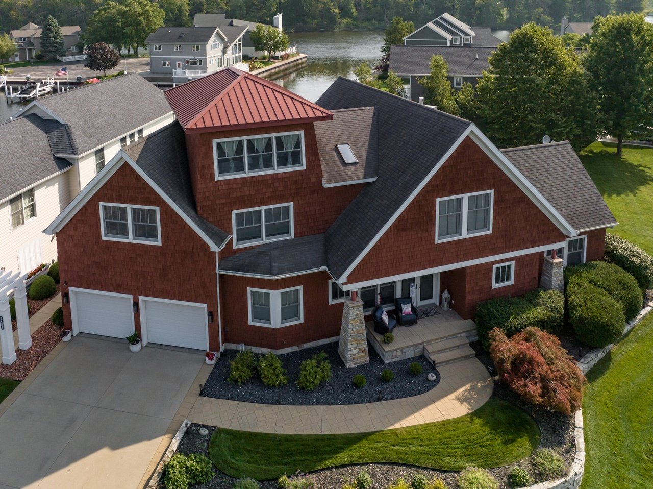 2491 Bay Pointe Dr