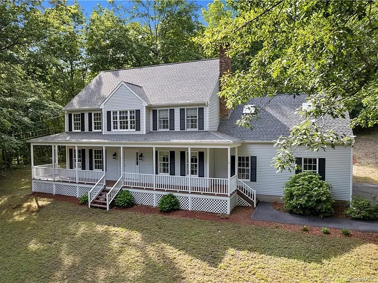 30 Break Neck Hill Rd