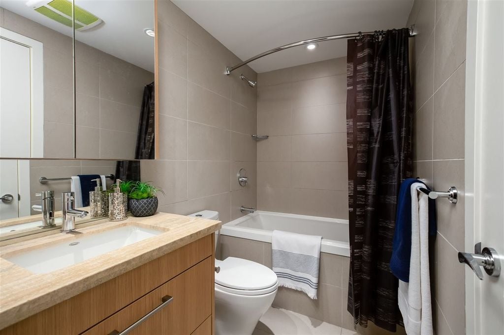 1708 Columbia St, #1101