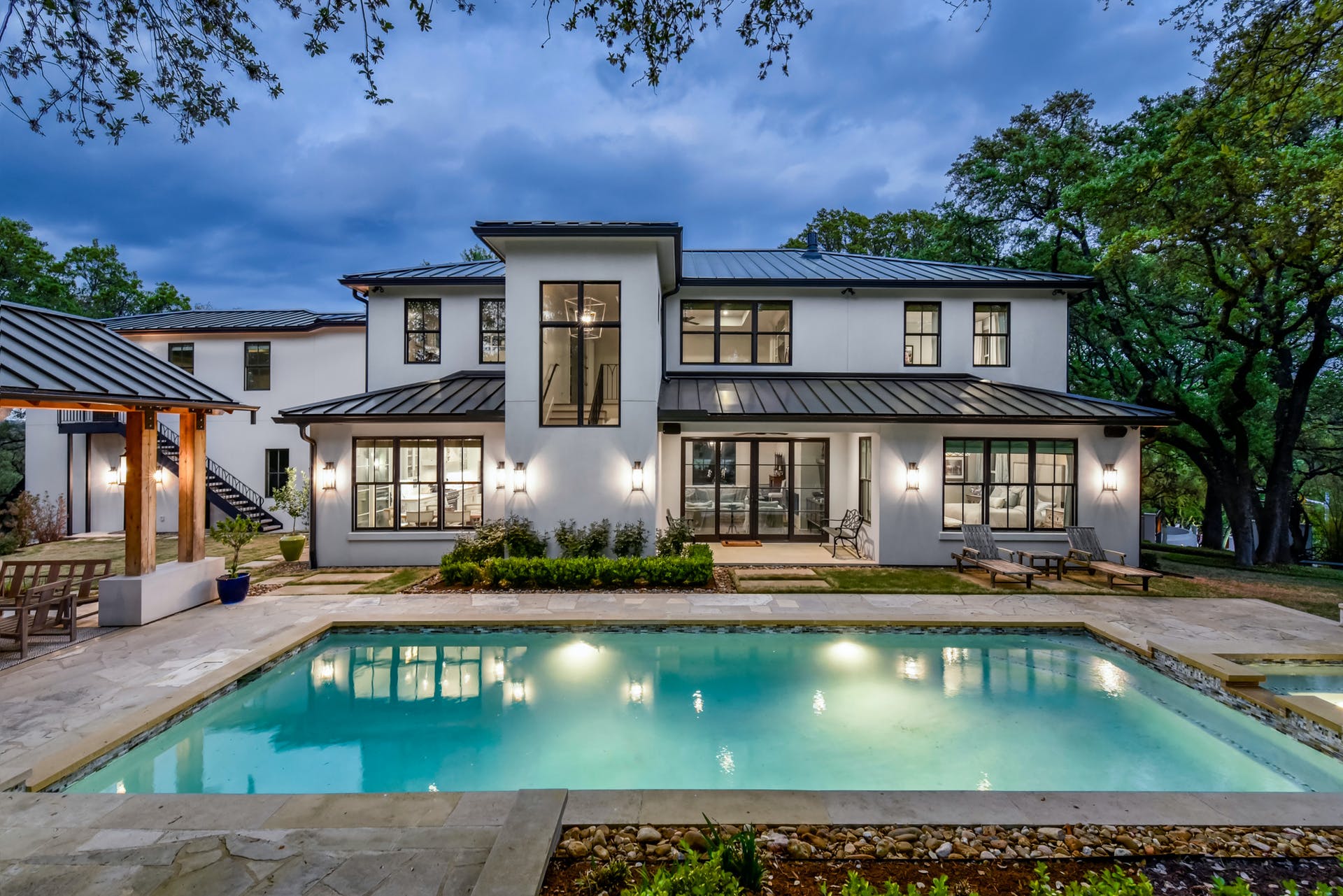 3604 Westlake Drive 