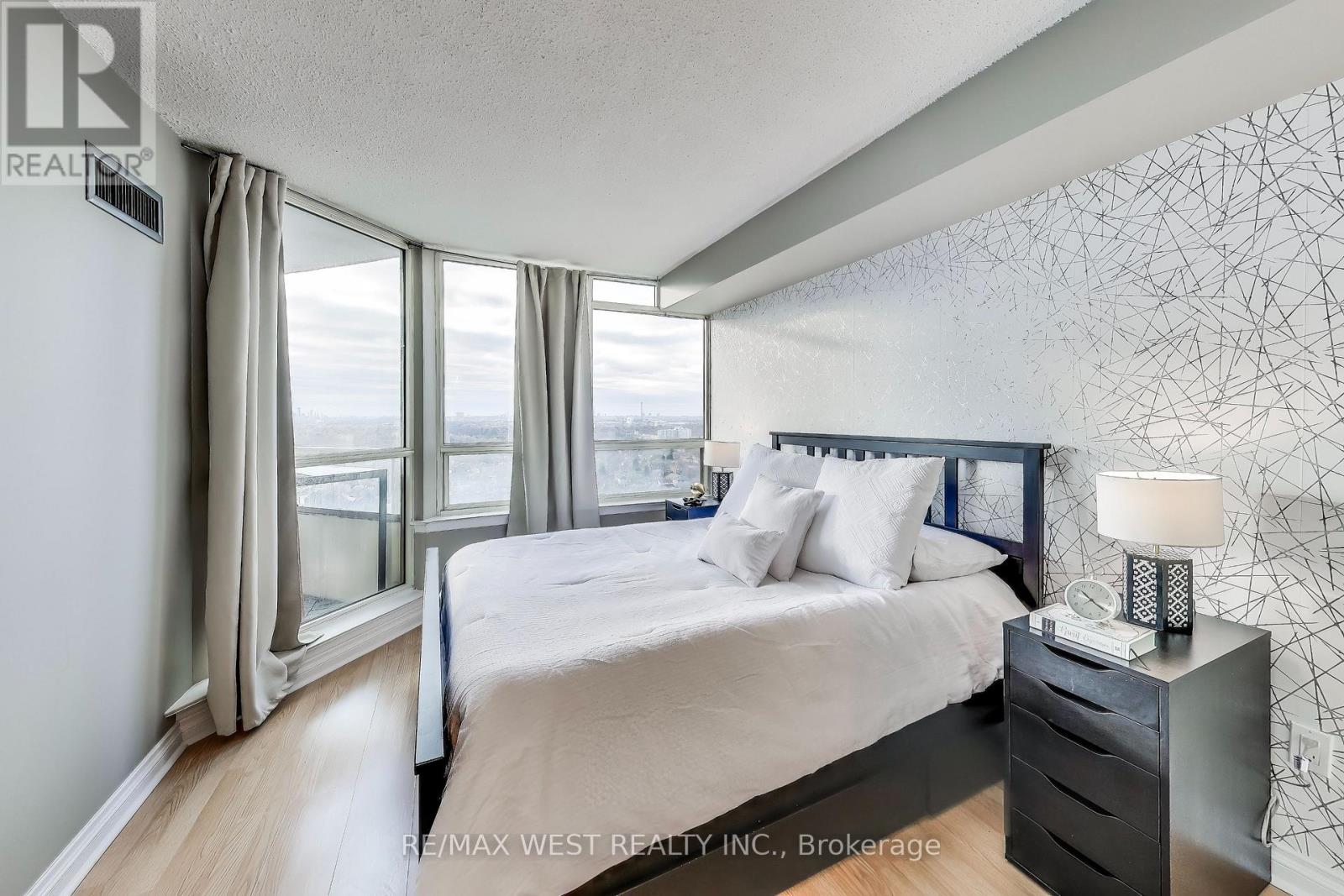 #1917 - 5 Greystone Walk Drive, Toronto Unit: 1917