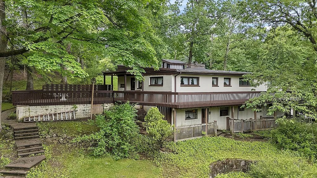 198 Hydeway