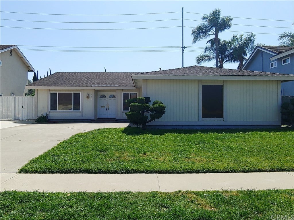 8896 Salmon Ave