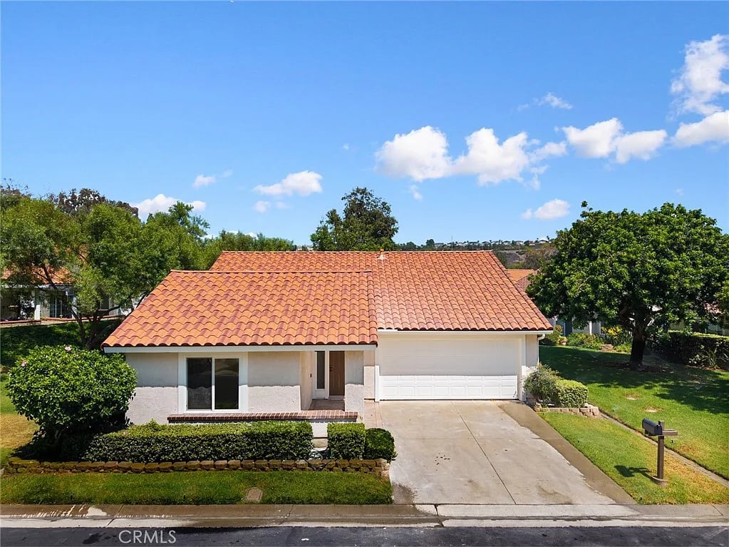 28225 Zurburan, Mission Viejo, CA 92692