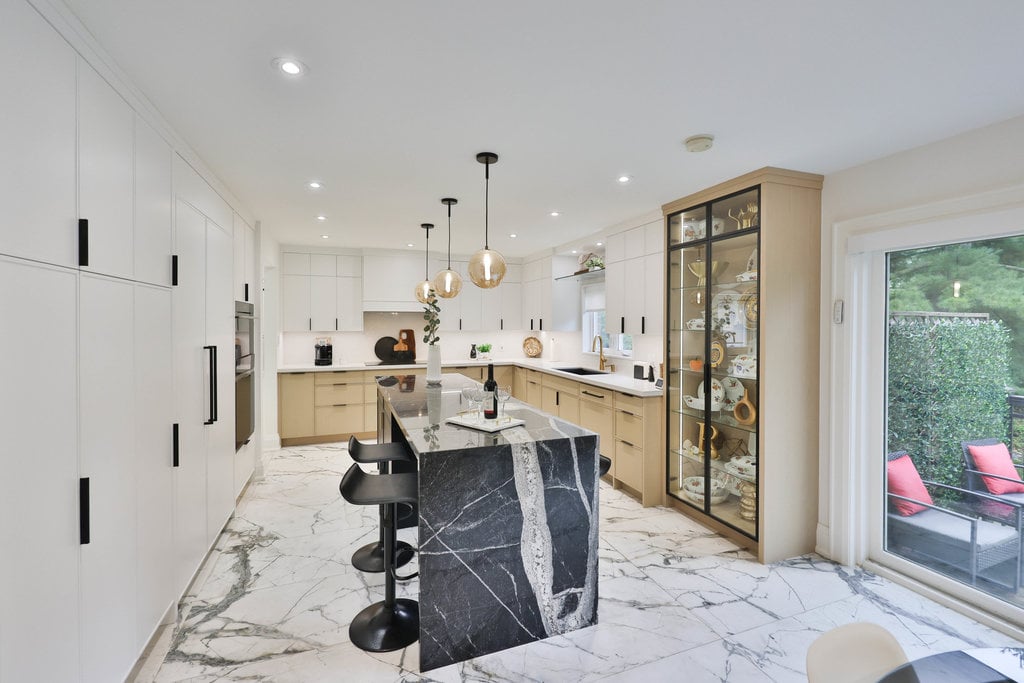 1520 Drymen Cres