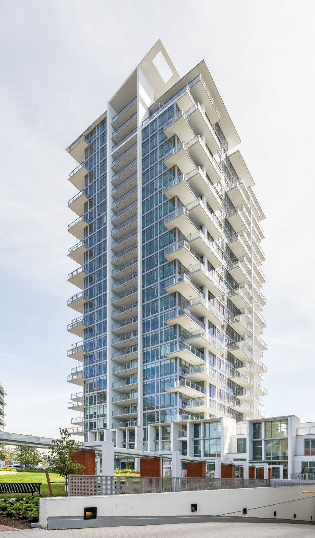258 Nelson's Ct, #411