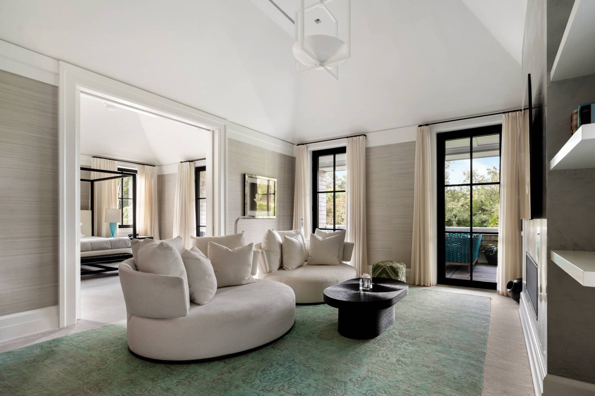 A MODERN CLASSIC IN SOUTHAMPTON'S ESTATE DISTRICT