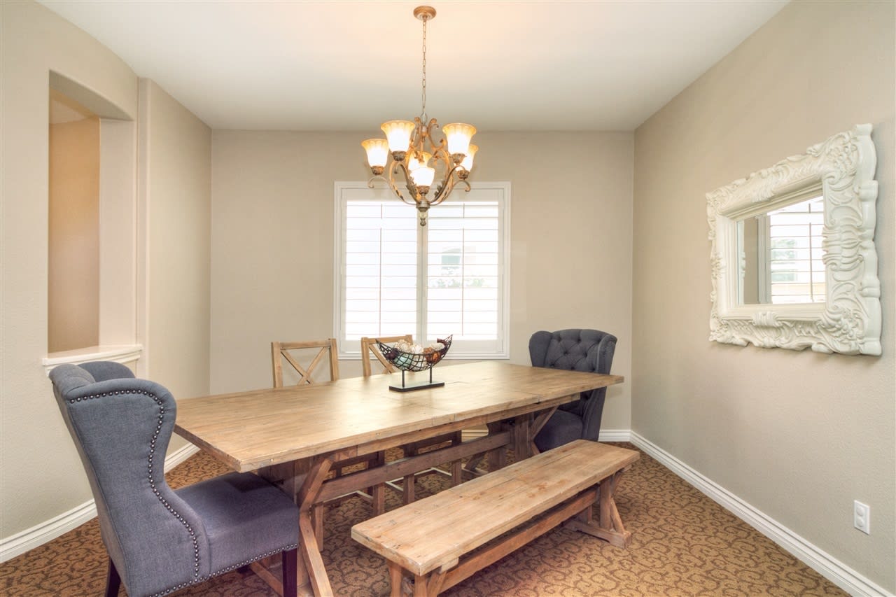 686 Weatherstone Way