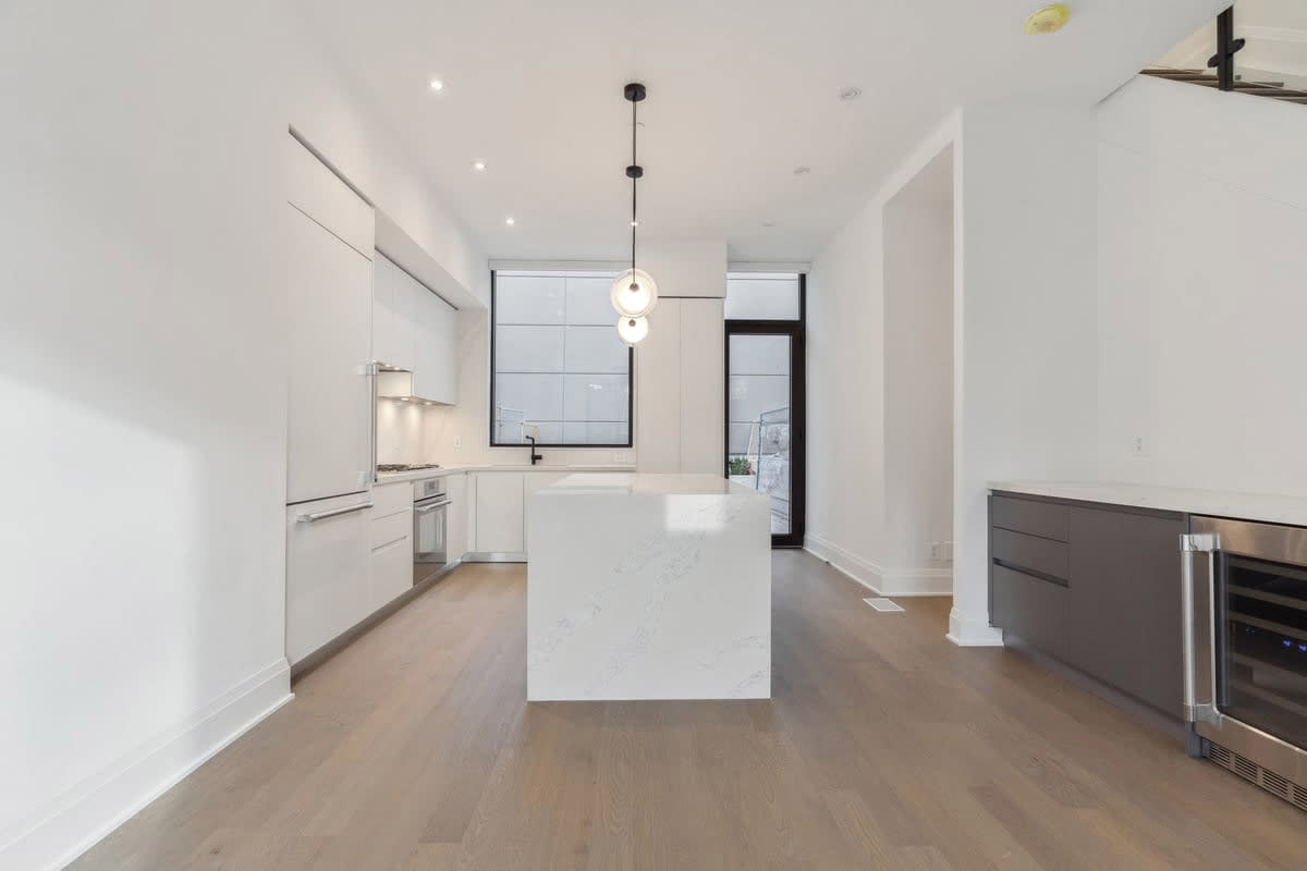 Yonge & St Clair Executive Rental