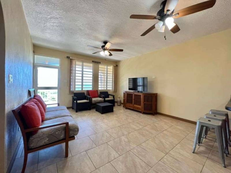 685 Paraquita Bay 2 Bedrooms
