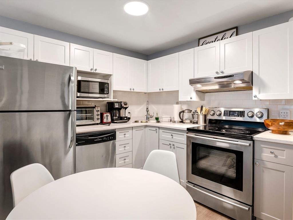 102-2221 Gondola Wy