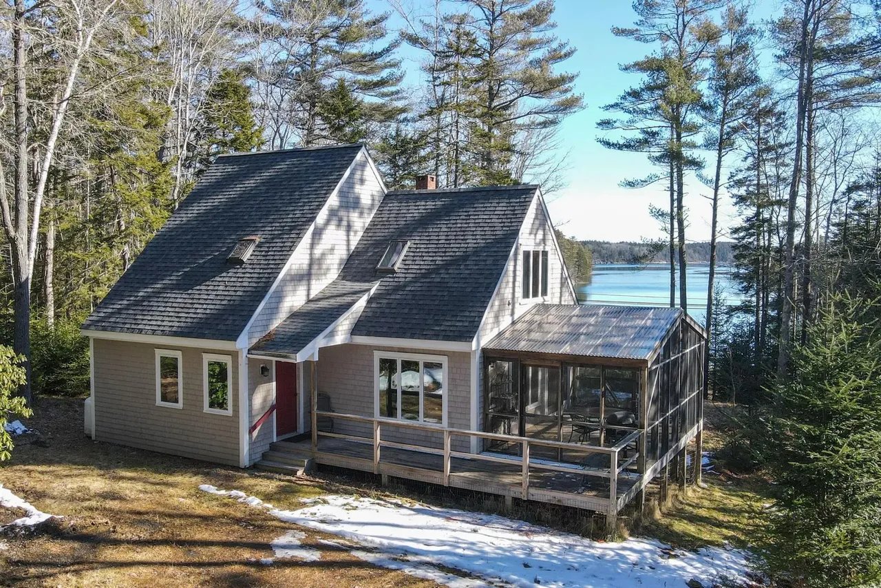 New Listing! 276 River Road St. George, ME 04860 -$419,000