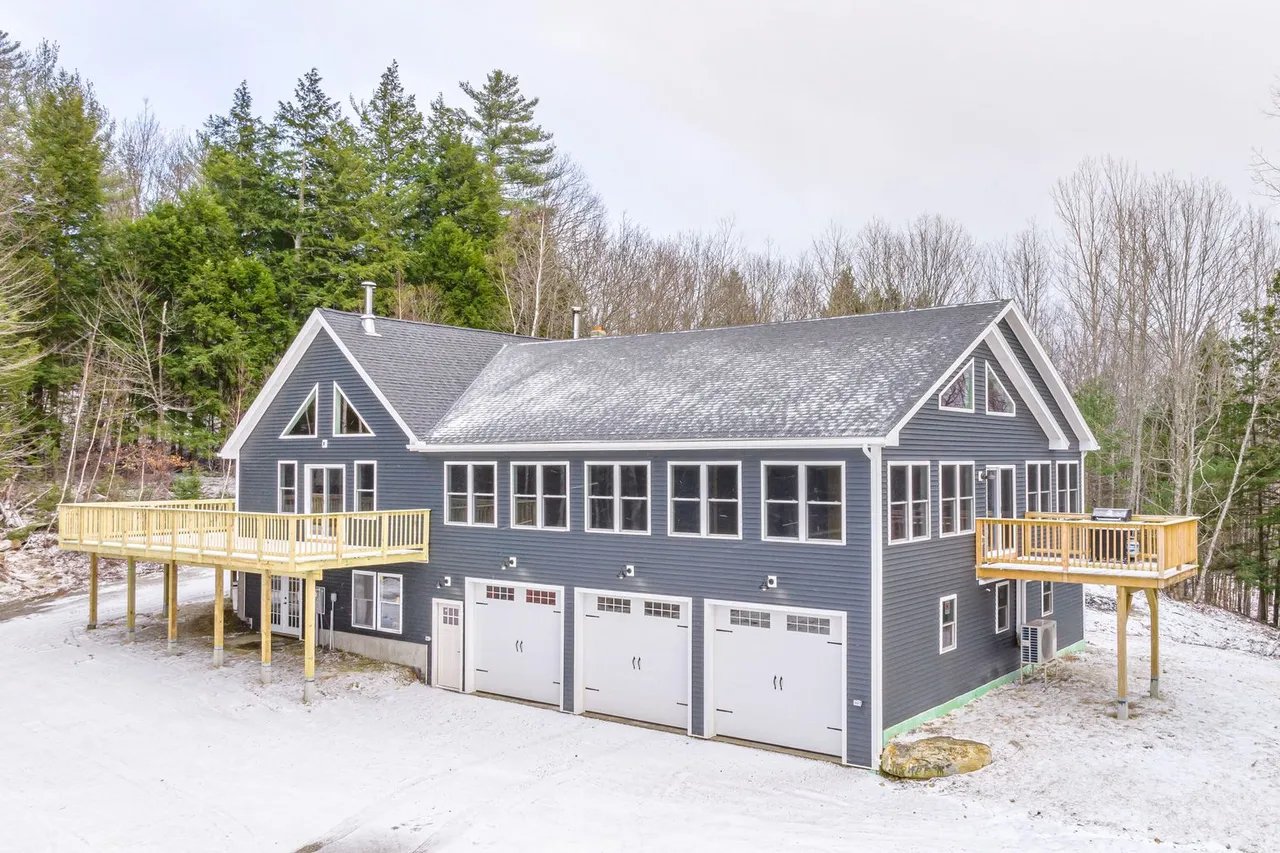 New Listing! 943 Greenwood Road, Norway, Maine – $850,000