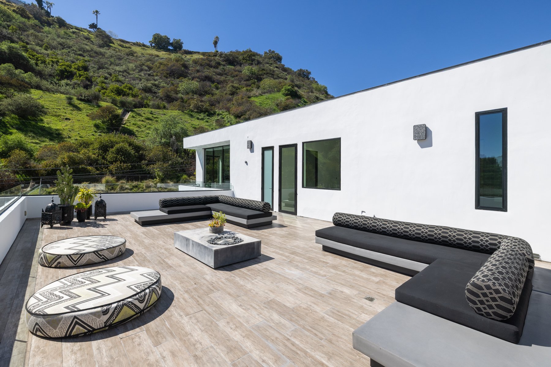1619 San Ysidro Dr, Beverly Hills