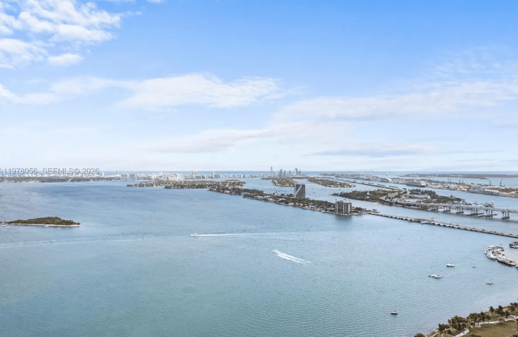 LUXURY IN THE MIAMI SKY