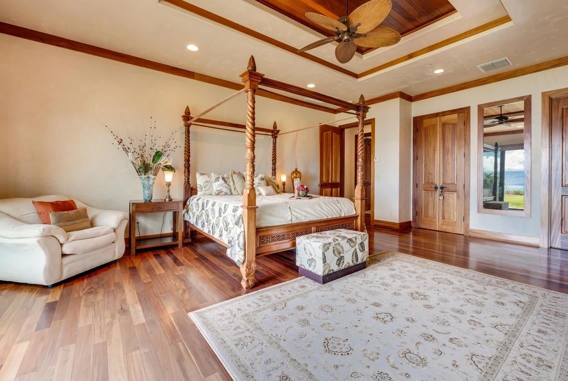 WEST MAUI TOP QUALITY RESIDENCE -35 ACRES - 180 DEGREE OVEANVIEW - $5,75,000 - PRESTIGIOUS MAHANALUA NIU SUBDIVISION 