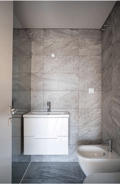 Elegant 3-Bedroom Apartment in the Heart of Porto – Steps from Downtown Charm