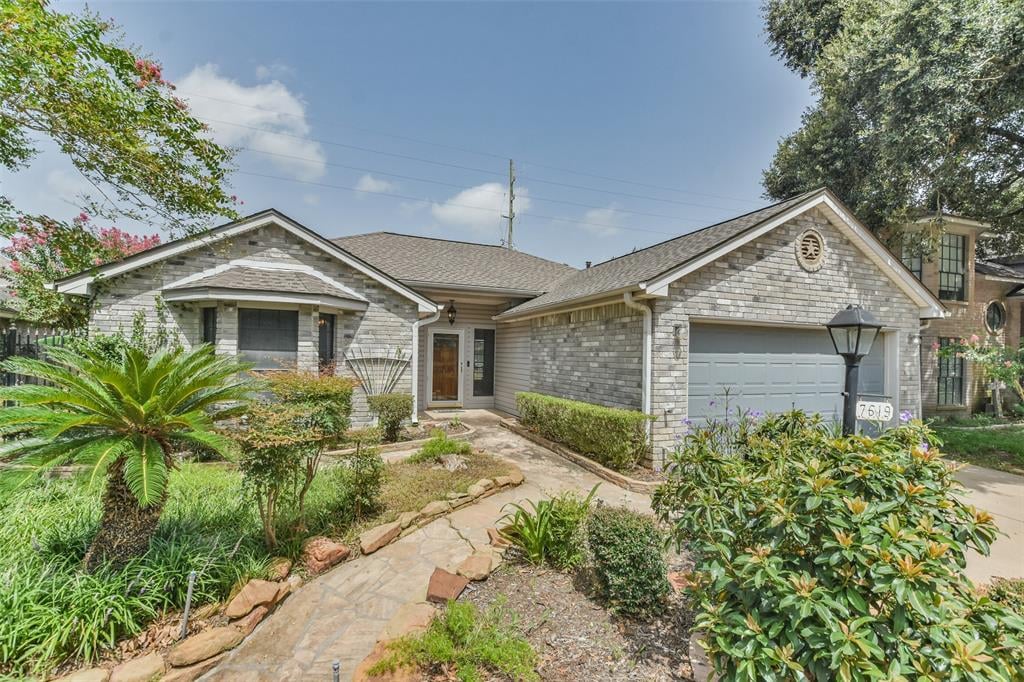 7619 Ashton Dr