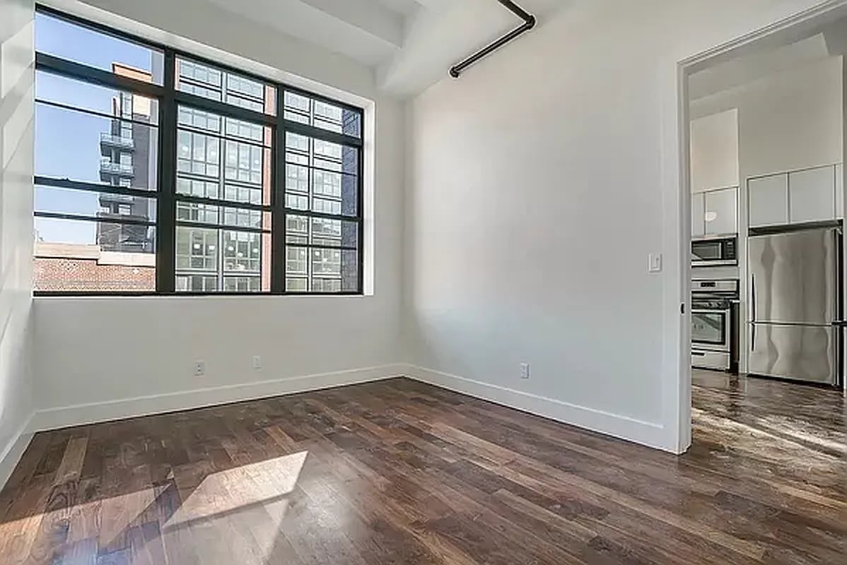 364 Bedford Ave 4G