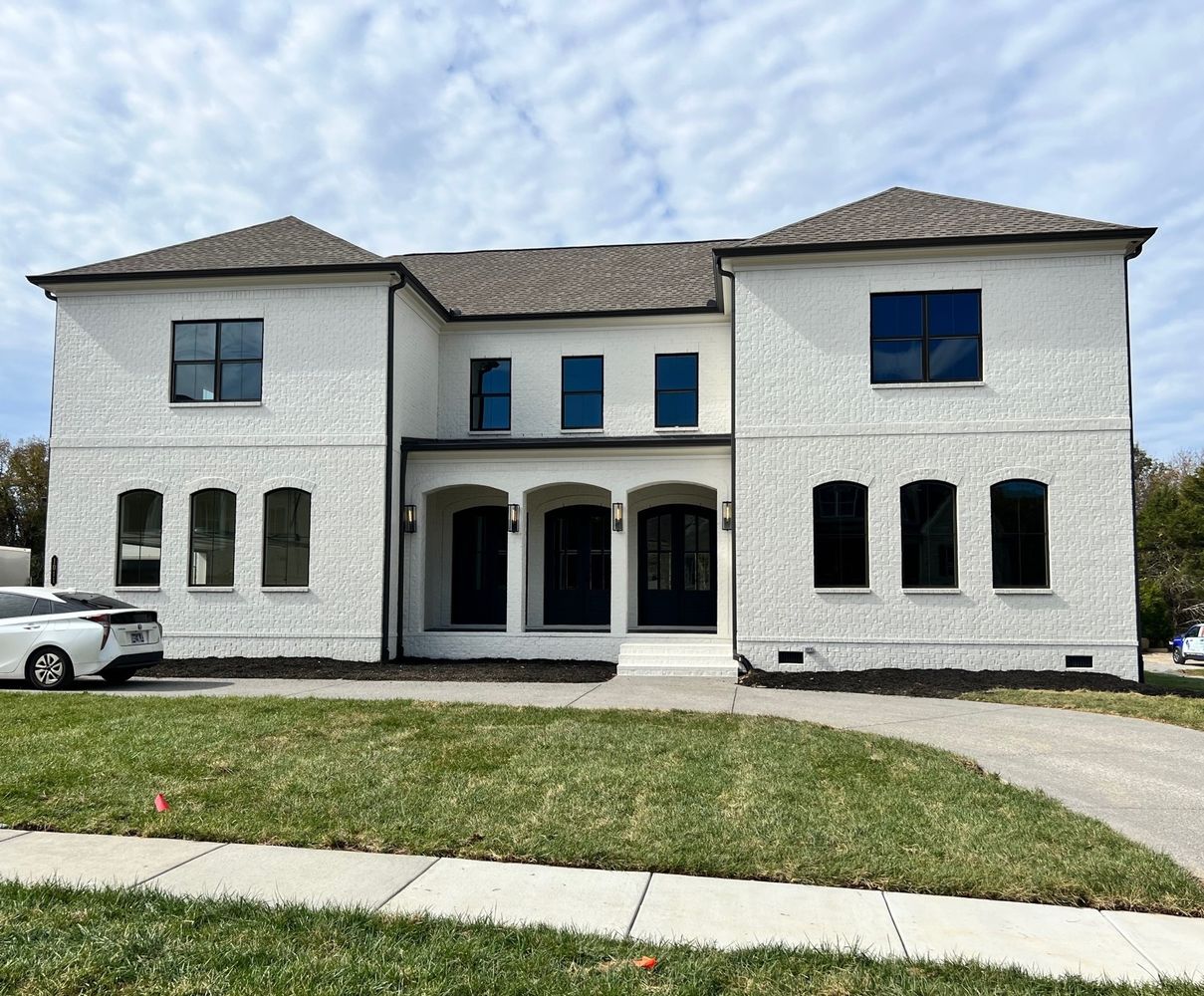 1011 Sinatra Dr