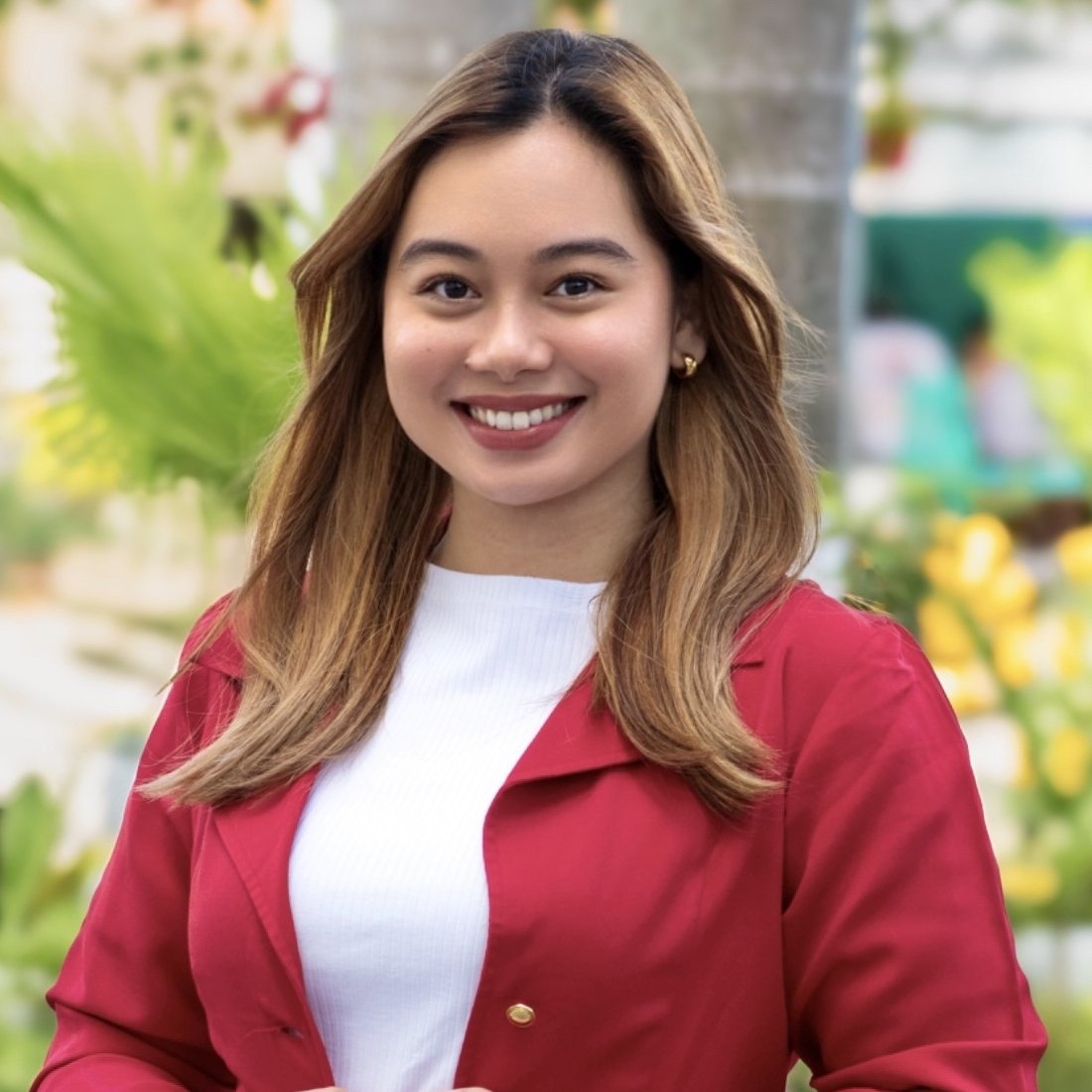 Phoebe Alimes Prairie Village, KS Real Estate Agent Headshot