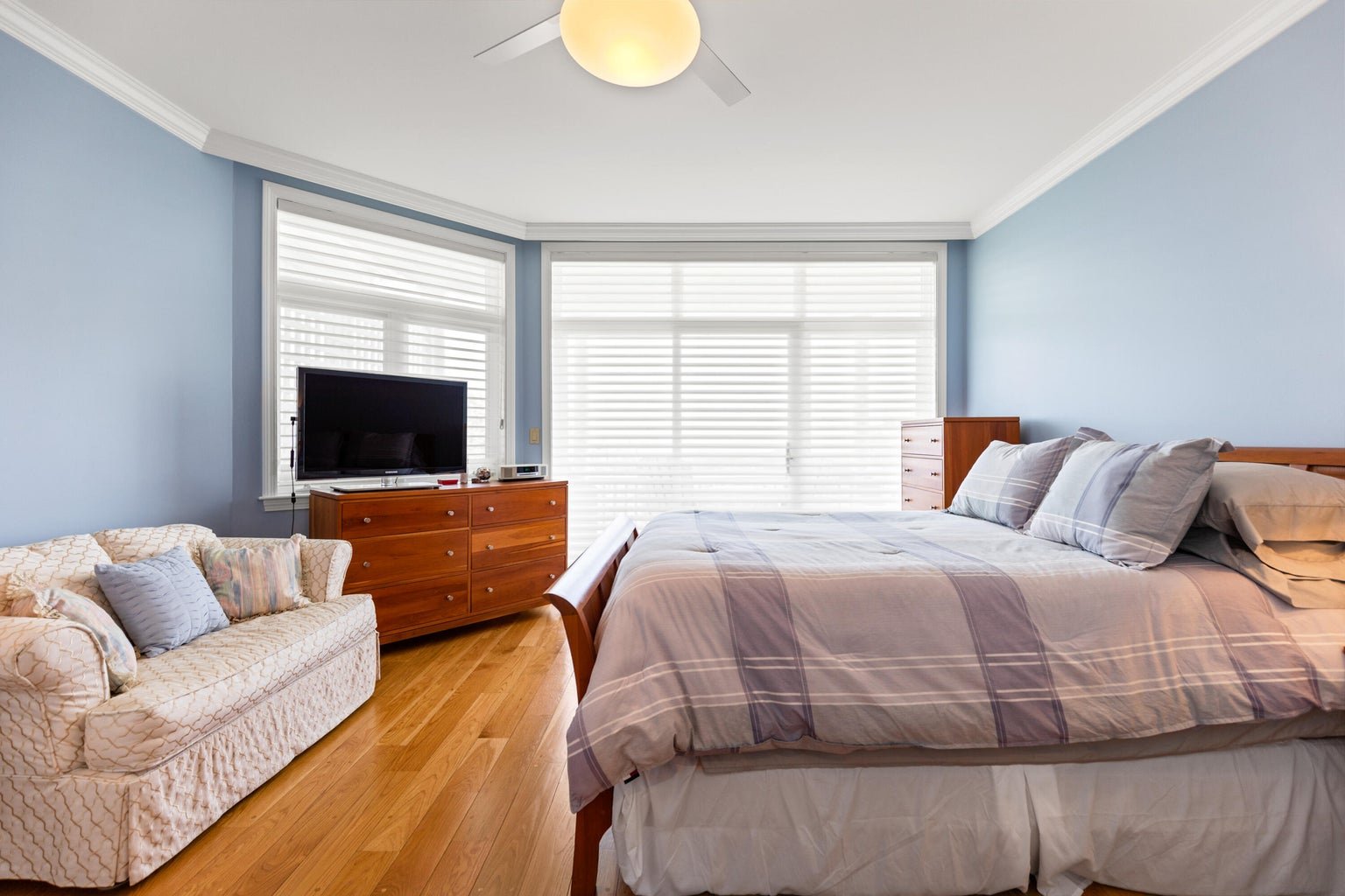 17 Atlantic Drive, Unit #: 17B