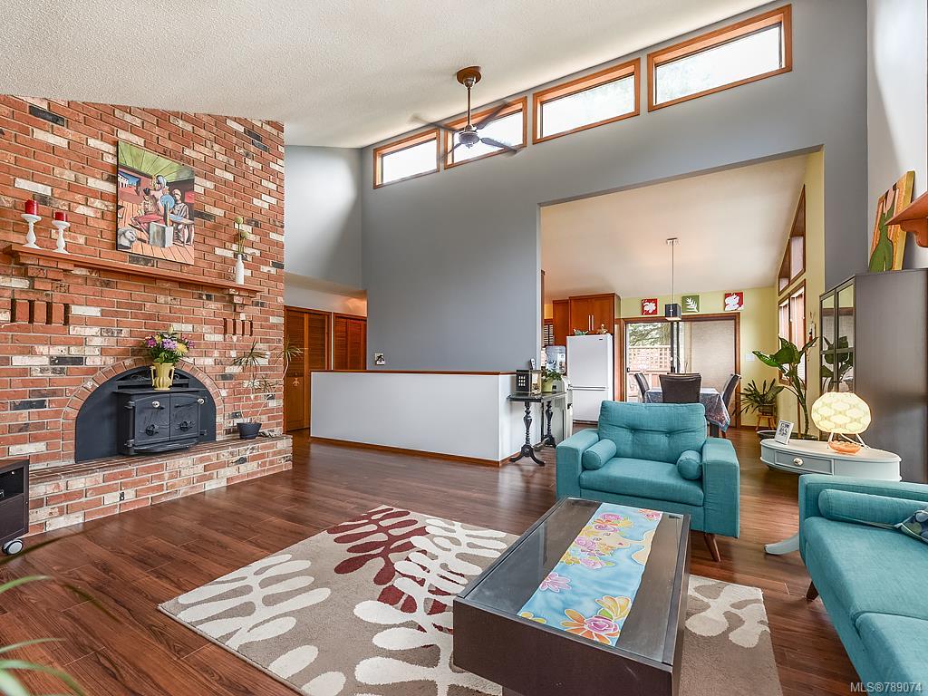 4257 Moorpark Pl, Saanich