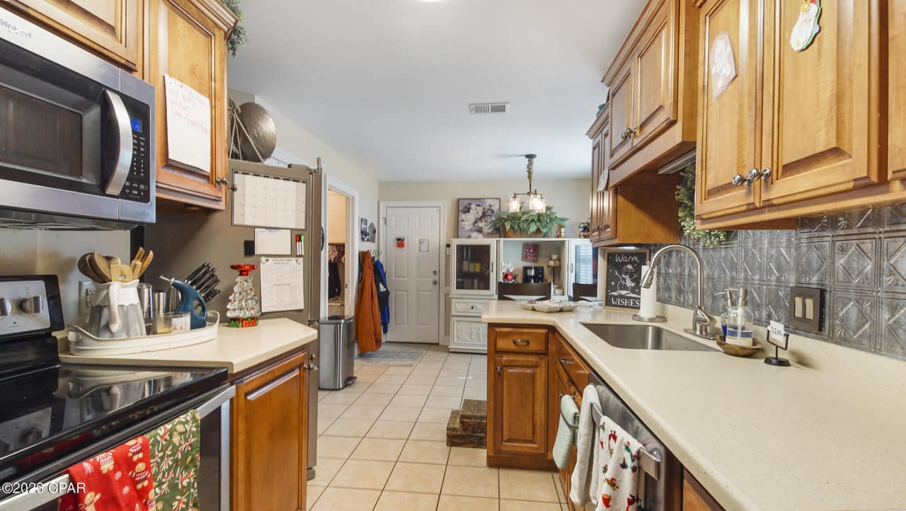 1810 Glencoe Drive