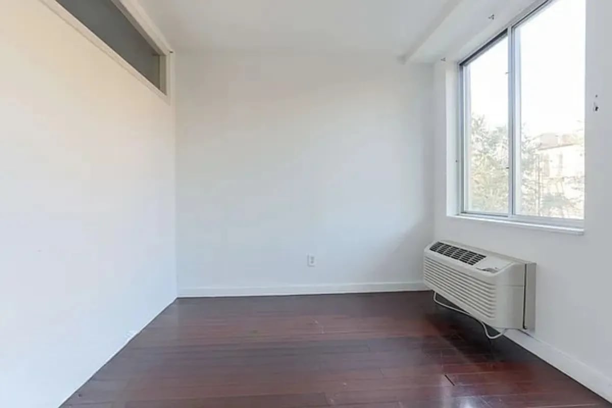 286 Stanhope Street #4C