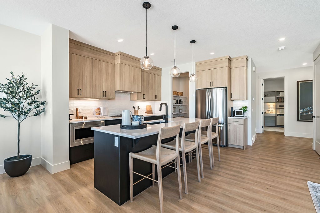 190 Annette Landing NW