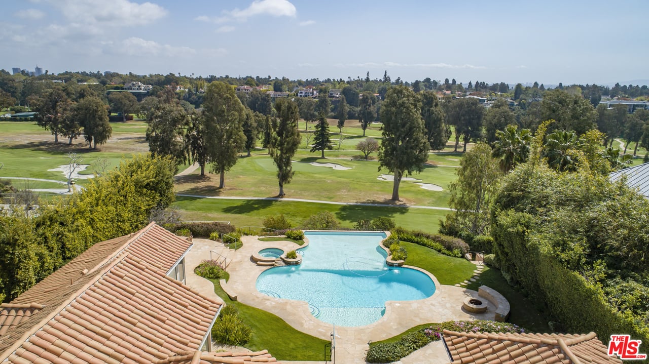 992 Napoli Dr