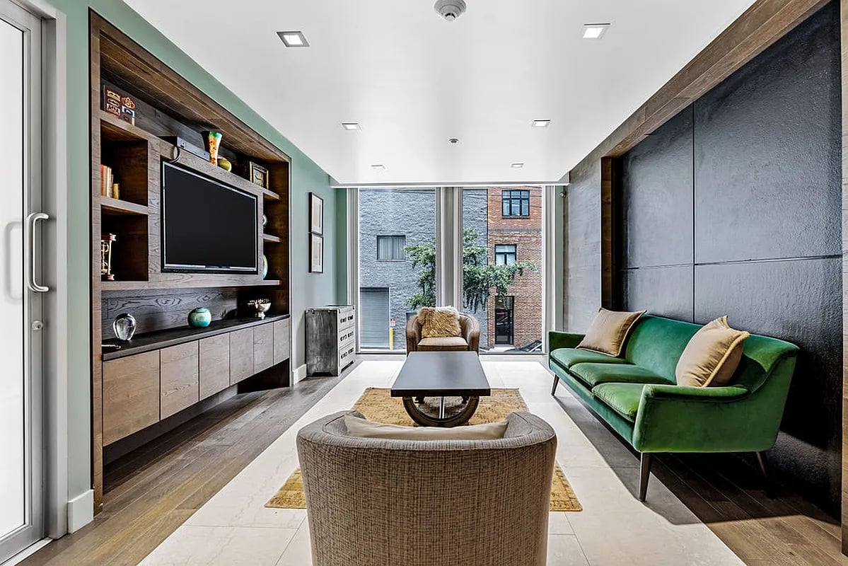 44-15 Purves St #3D