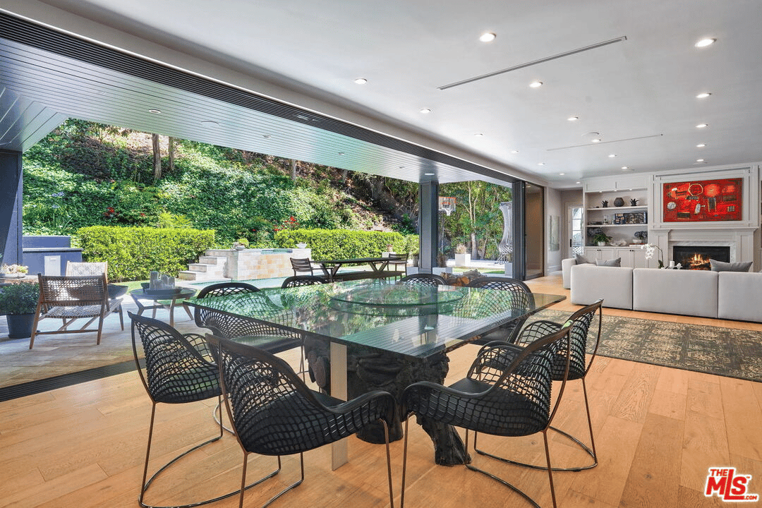 2794 Mandeville Canyon Rd