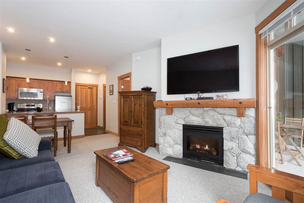 4660 Blackcomb Wy #222