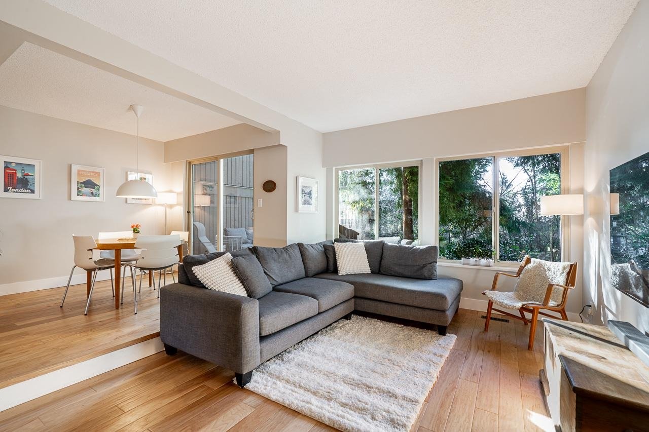 2076 Purcell Wy