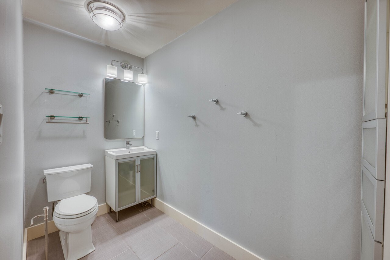 1704 Bluebonnet Lane