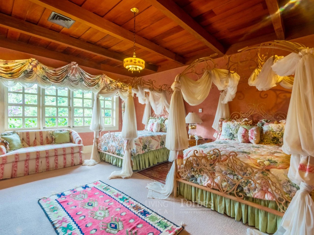 19136 - Architectural Hacienda Style Mansion