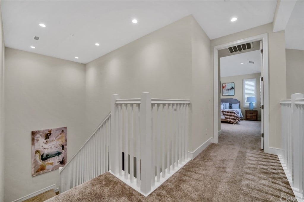 124 N lomita
