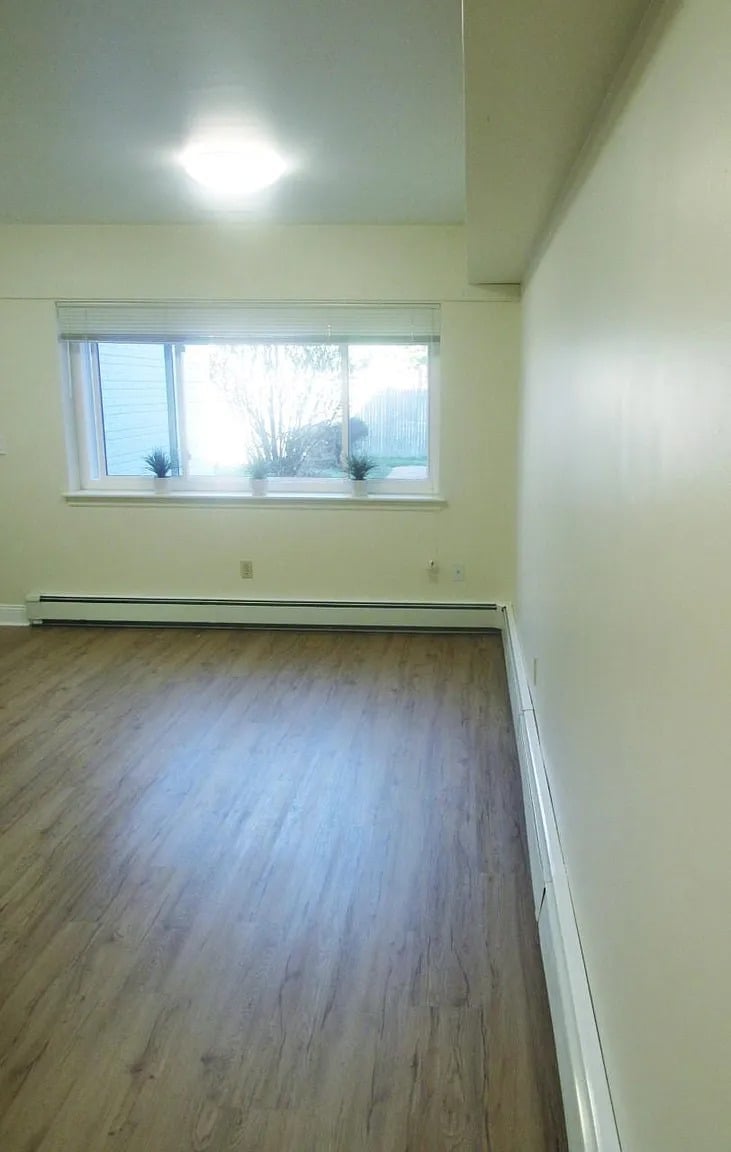 152 Main St APT 4