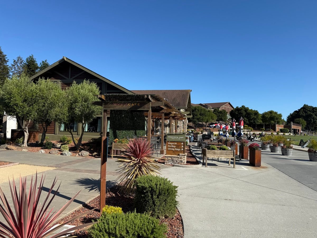 15 Sulgrave Lane, San Rafael