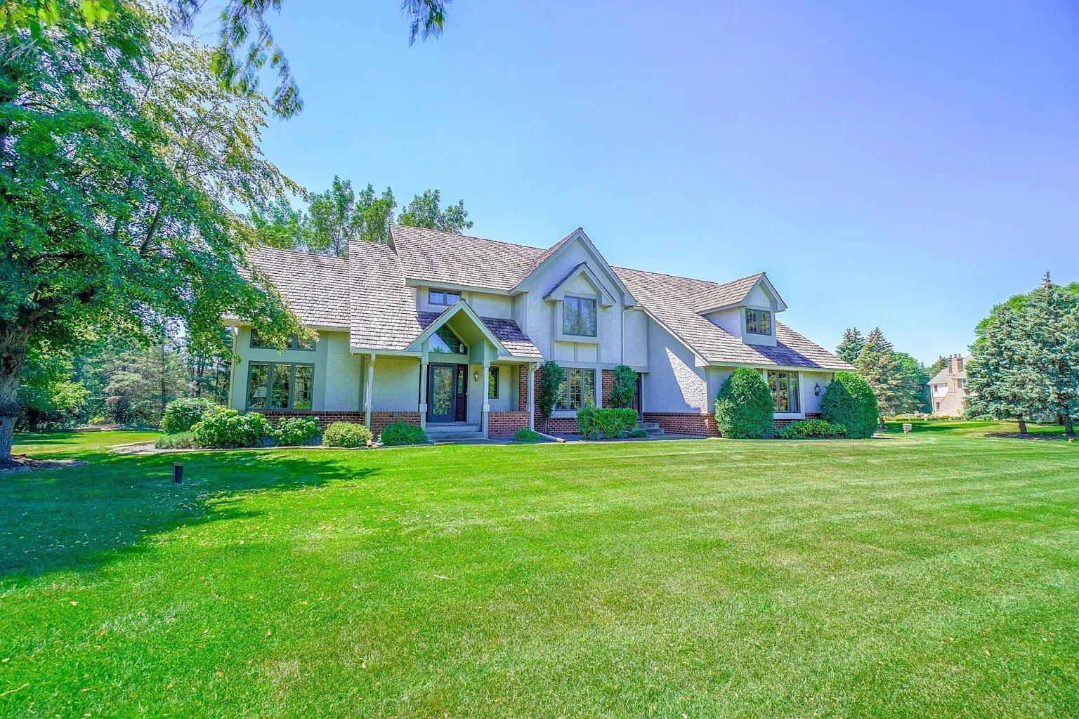 Custom Built 2-Story Near Historic Hill Farm